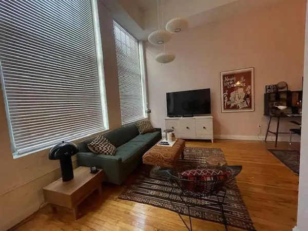 920 POEYFARRE ST #207, New Orleans, LA 70130