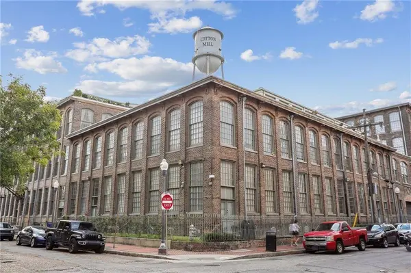 920 POEYFARRE ST #207, New Orleans, LA 70130