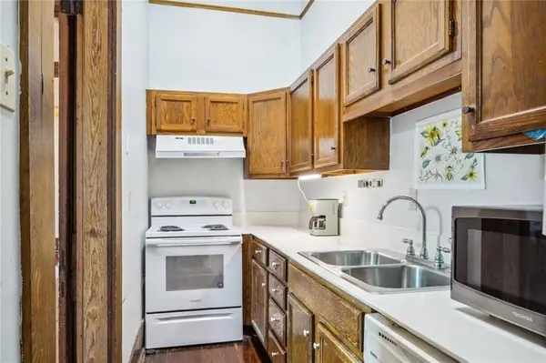 2412 14 MAGAZINE ST, New Orleans, LA 70130