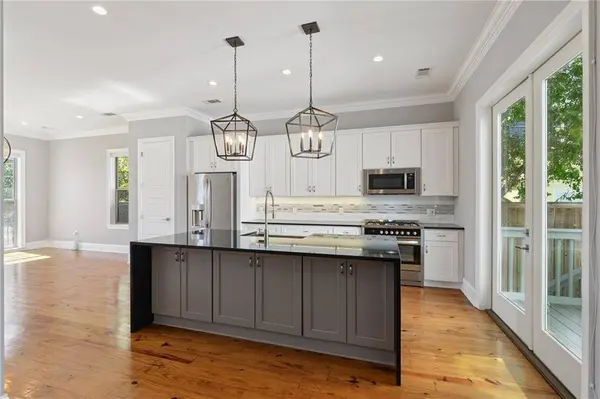 4221 S ROBERTSON ST, New Orleans, LA 70115