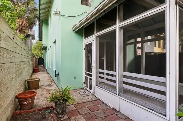 2627 S CARROLLTON AVE, New Orleans, LA 70118