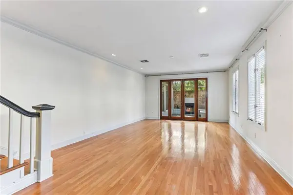 2627 S CARROLLTON AVE, New Orleans, LA 70118