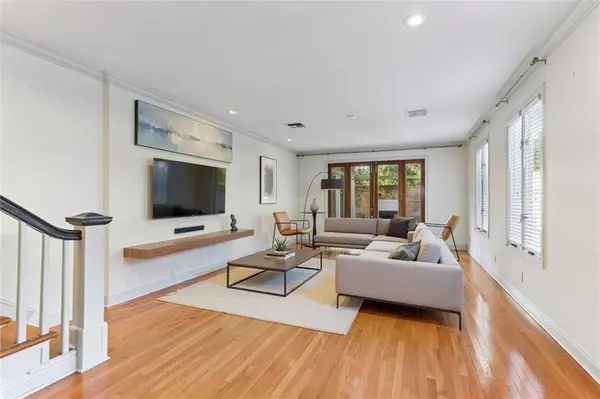 2627 S CARROLLTON AVE, New Orleans, LA 70118