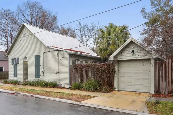 301 BURDETTE ST, New Orleans, LA 70118