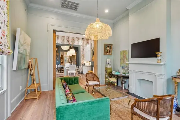 827 SECOND ST, New Orleans, LA 70130