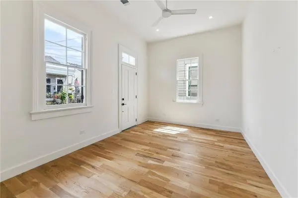 2421 ROUSSEAU ST, New Orleans, LA 70130