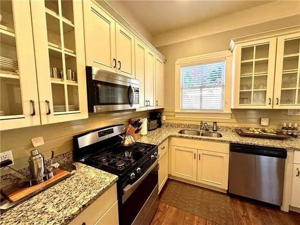 3108 BURGUNDY ST, New Orleans, LA 70117