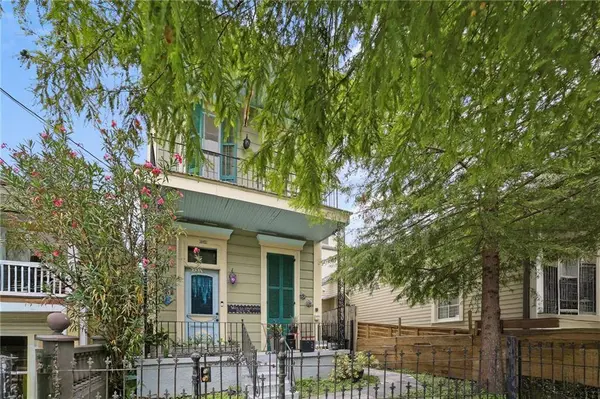 1238 ANNUNCIATION ST, New Orleans, LA 70130