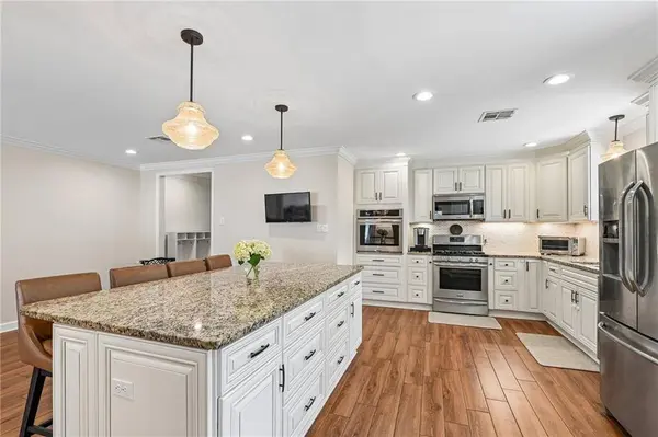 4516 JAMES DR, Metairie, LA 70003