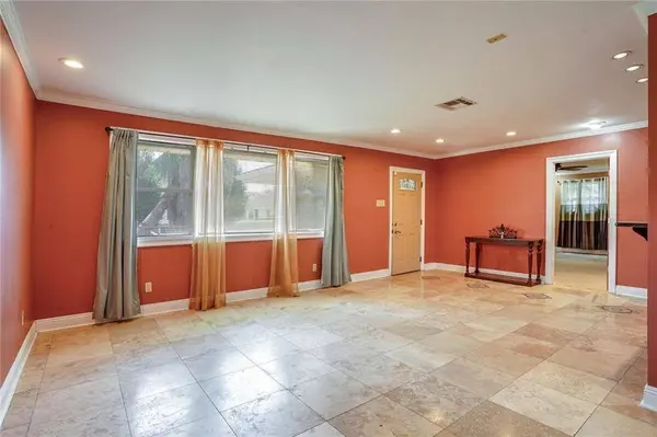 1239 SEVILLE DR, New Orleans, LA 70122