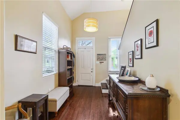 2213 VALENCE ST, New Orleans, LA 70115