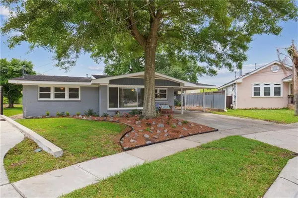 100 COVENTRY CT, River Ridge, LA 70123
