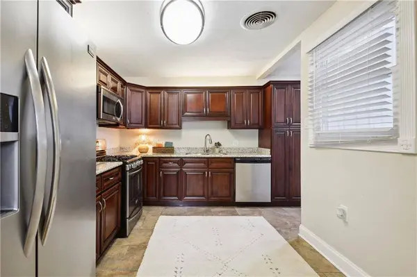 100 COVENTRY CT, River Ridge, LA 70123