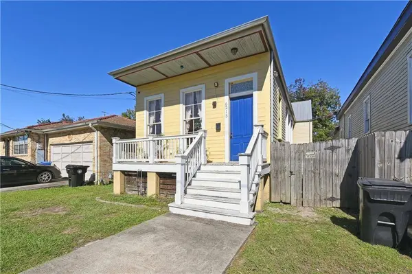 6215 DAUPHINE ST, New Orleans, LA 70117