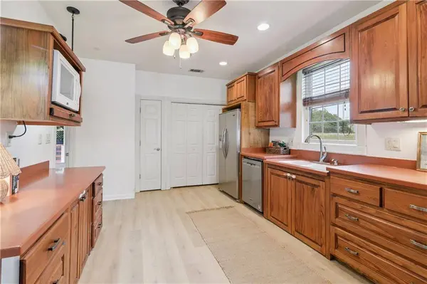 5496 HAWTHORNE PL, New Orleans, LA 70124