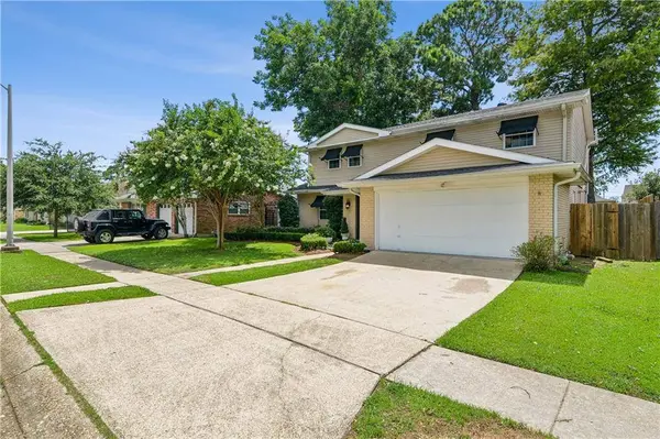 3904 COURTLAND DR, Metairie, LA 70002