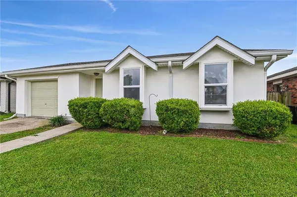 2445 TAFFY DR, Kenner, LA 70065