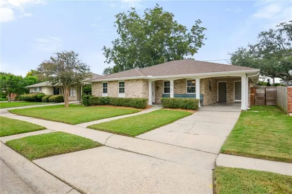 3105 N LABARRE RD, Metairie, LA 70002