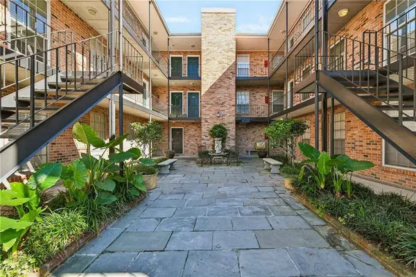 732 CHEROKEE ST #103, New Orleans, LA 70118