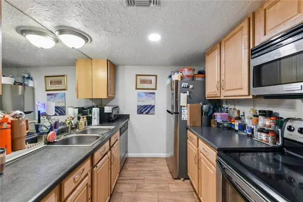 732 CHEROKEE ST #103, New Orleans, LA 70118