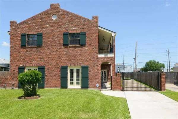 104 DUCAYET DR, Destrehan, LA 70047
