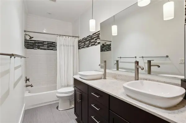 921 CHARTRES ST #9, New Orleans, LA 70116