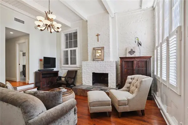921 CHARTRES ST #9, New Orleans, LA 70116