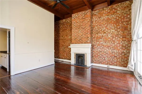 1210 CHARTRES ST #6, New Orleans, LA 70116