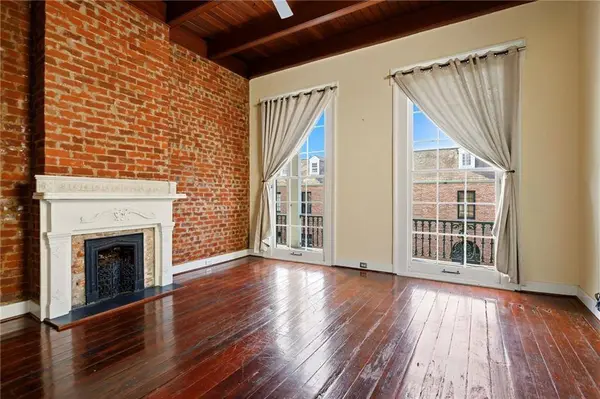 1210 CHARTRES ST #6, New Orleans, LA 70116