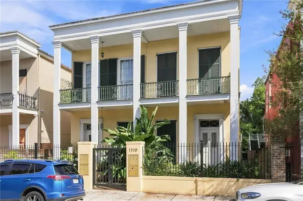 1210 CHARTRES ST #6