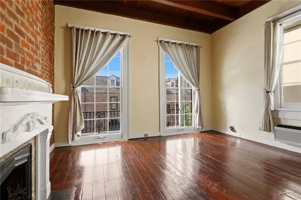 1210 CHARTRES ST #6, New Orleans, LA 70116