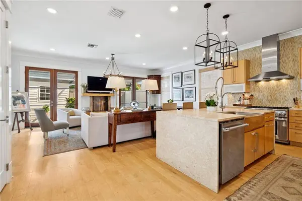 5525 COLISEUM ST, New Orleans, LA 70115