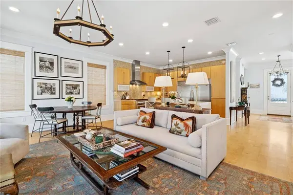 5525 COLISEUM ST, New Orleans, LA 70115