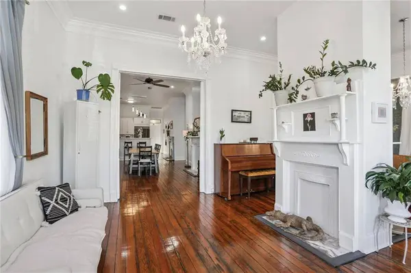 2733 MILAN ST, New Orleans, LA 70115