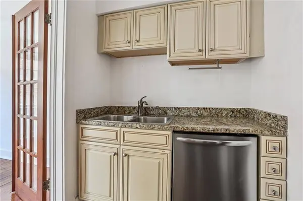 2615 S CARROLLTON AVE #D, New Orleans, LA 70118