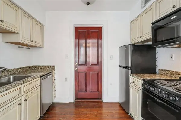 2615 S CARROLLTON AVE #D, New Orleans, LA 70118