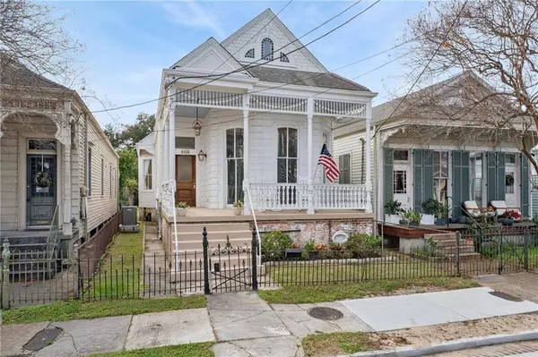 6118 LAUREL ST, New Orleans, LA 70118