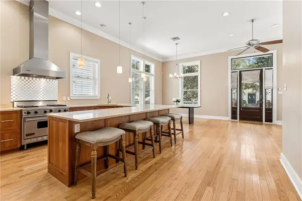 6830 MARSHAL FOCH ST, New Orleans, LA 70124