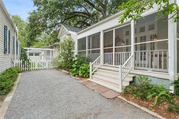 7816 JEANNETTE ST, New Orleans, LA 70118