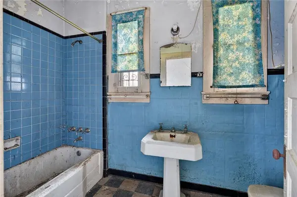 1000-1006 CAMBRONNE ST, New Orleans, LA 70118