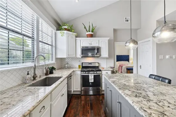 2514 AMELIA ST, New Orleans, LA 70115