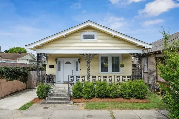 2514 AMELIA ST
