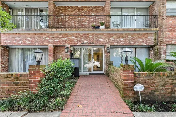 1508 CONSTANTINOPLE ST #12, New Orleans, LA 70115