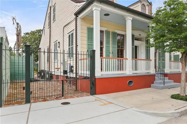 816 SAINT FERDINAND ST, New Orleans, LA 70117