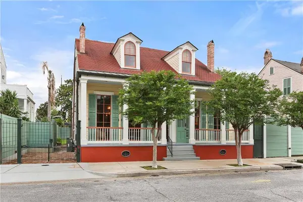 816 SAINT FERDINAND ST, New Orleans, LA 70117