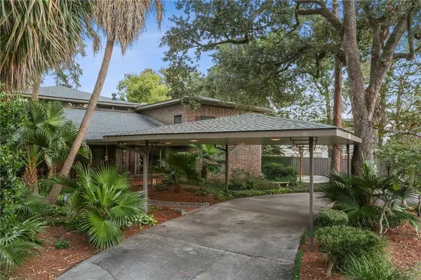 711 ROSELAND Pkwy, Harahan, LA 70123