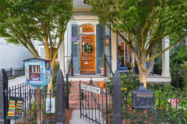 6071 LAUREL ST, New Orleans, LA 70118