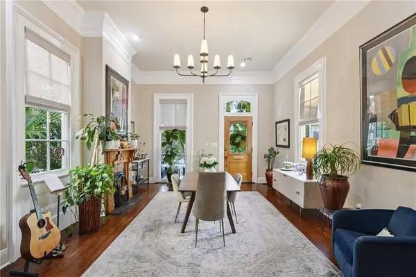 6071 LAUREL ST, New Orleans, LA 70118