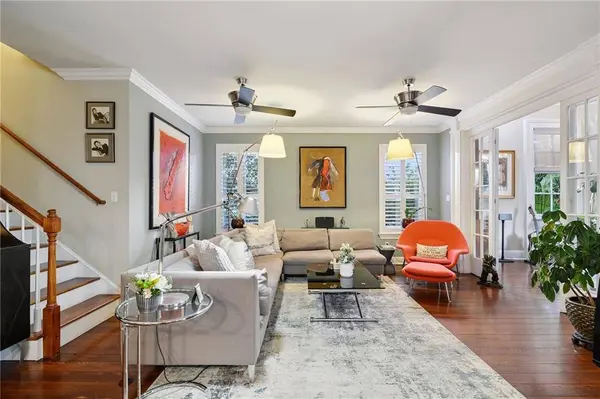 6071 LAUREL ST, New Orleans, LA 70118