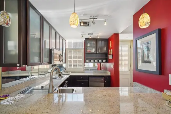 1040 CHARTRES ST #D9, New Orleans, LA 70116